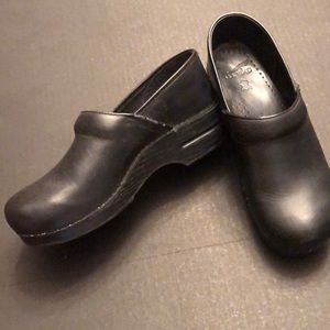 Black dansko shoes